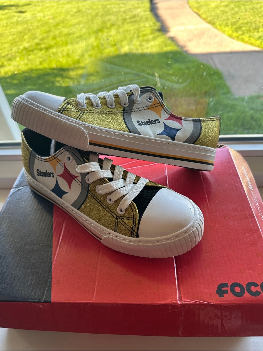 Women’s Glitter Gold Sneakers with Steelers Logo 🖤💛